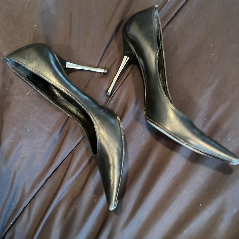 Gucci 👠 - Picture 5 of 8